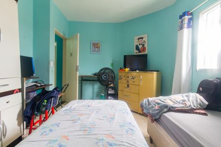 Casa à venda com 207m², 5 quartos e 4 vagas Casa à venda com 207m², 5 quartos e 4 vagasQuarto 4