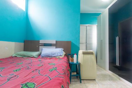 Casa à venda com 207m², 5 quartos e 4 vagas Casa à venda com 207m², 5 quartos e 4 vagasQuarto 5