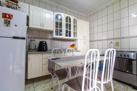 Casa à venda com 207m², 5 quartos e 4 vagas Casa à venda com 207m², 5 quartos e 4 vagasCozinha 2