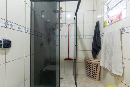 Casa à venda com 207m², 5 quartos e 4 vagas Casa à venda com 207m², 5 quartos e 4 vagasBanheiro 2