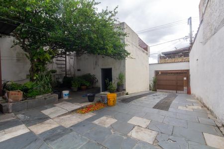 Casa à venda com 207m², 5 quartos e 4 vagas Casa à venda com 207m², 5 quartos e 4 vagasGaragem