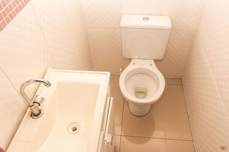 Casa para alugar com 70m², 1 quarto e sem vaga Casa para alugar com 70m², 1 quarto e sem vagaBanheiro