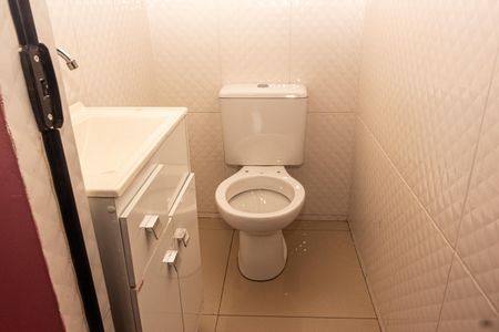 Banheiro de casa para alugar com 1 quarto, 70m² em Jardim Malia Ii, São Paulo