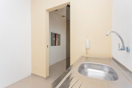 Cozinha de casa para alugar com 1 quarto, 40m² em Jardim Malia Ii, São Paulo