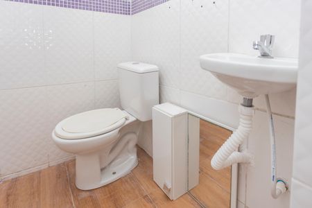 Banheiro de casa para alugar com 1 quarto, 40m² em Jardim Malia Ii, São Paulo