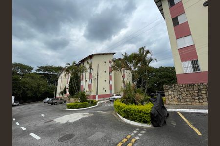 Apartamento para alugar com 60m², 3 quartos e 2 vagasCondomínio