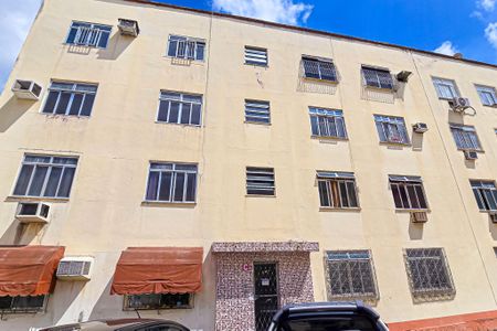 Apartamento à venda com 50m², 2 quartos e 1 vaga Apartamento à venda com 50m², 2 quartos e 1 vagaFachada