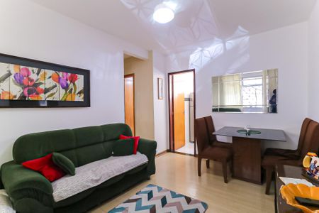 Sala de apartamento à venda com 2 quartos, 50m² em Inhaúma, Rio de Janeiro