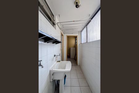 Apartamento para alugar com 71m², 2 quartos e 1 vagaÁrea de Serviço