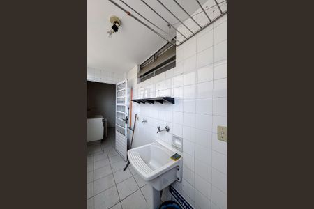 Apartamento para alugar com 71m², 2 quartos e 1 vagaÁrea de Serviço