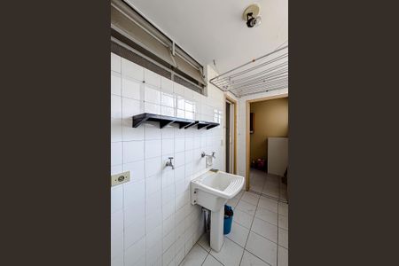 Apartamento para alugar com 71m², 2 quartos e 1 vagaÁrea de Serviço