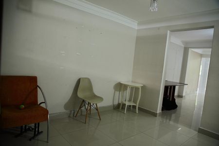 Casa à venda com 189m², 3 quartos e 2 vagasSala