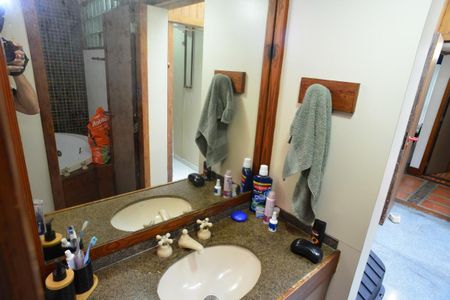 Apartamento à venda com 359m², 6 quartos e 3 vagasBanheiro Social Superior