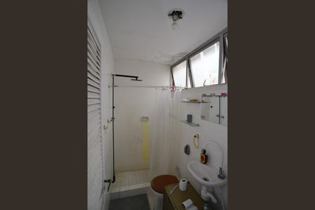 Apartamento à venda com 359m², 6 quartos e 3 vagasBanheiro de Serviço