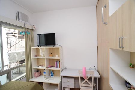 Apartamento à venda com 359m², 6 quartos e 3 vagasQuarto 2