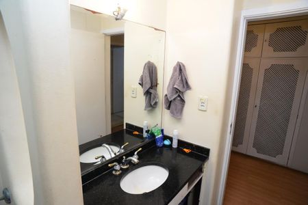 Apartamento à venda com 359m², 6 quartos e 3 vagasBanheiro Social