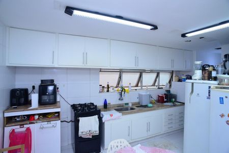 Apartamento à venda com 359m², 6 quartos e 3 vagasCozinha