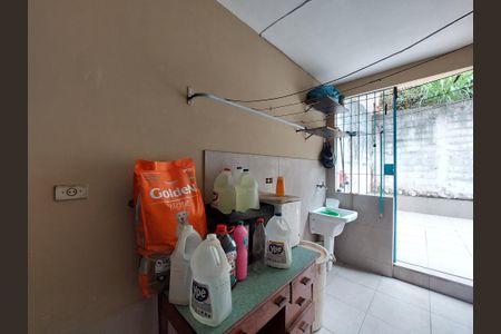 Casa à venda com 150m², 2 quartos e 2 vagas Casa à venda com 150m², 2 quartos e 2 vagasÁrea de Serviço Casa 2