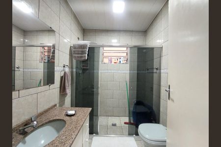 Casa à venda com 150m², 2 quartos e 2 vagas Casa à venda com 150m², 2 quartos e 2 vagasBanheiro 2