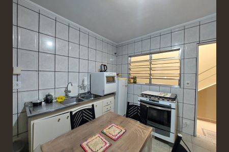 Casa à venda com 150m², 2 quartos e 2 vagas Casa à venda com 150m², 2 quartos e 2 vagasCozinha