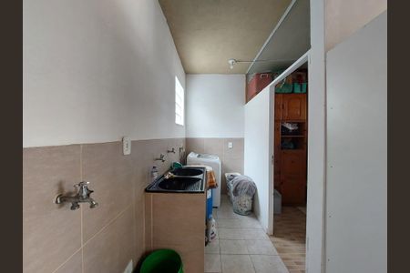 Casa à venda com 150m², 2 quartos e 2 vagas Casa à venda com 150m², 2 quartos e 2 vagasÁrea de Serviço