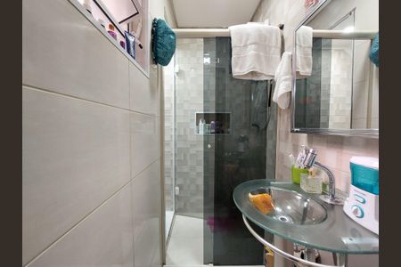 Casa à venda com 150m², 2 quartos e 2 vagas Casa à venda com 150m², 2 quartos e 2 vagasBanheiro