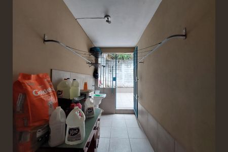 Casa à venda com 150m², 2 quartos e 2 vagas Casa à venda com 150m², 2 quartos e 2 vagasÁrea de Serviço Casa 2