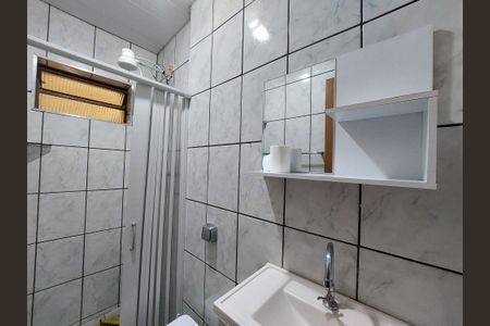 Casa à venda com 150m², 2 quartos e 2 vagas Casa à venda com 150m², 2 quartos e 2 vagasBanheiro Casa 2