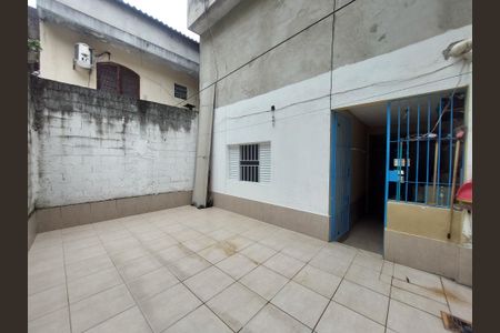 Casa à venda com 150m², 2 quartos e 2 vagas Casa à venda com 150m², 2 quartos e 2 vagasQuintal Casa 2