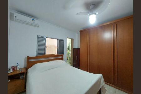 Casa à venda com 150m², 2 quartos e 2 vagas Casa à venda com 150m², 2 quartos e 2 vagasQuarto 2