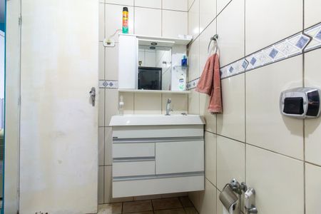 Casa para alugar com 65m², 2 quartos e 2 vagas Casa para alugar com 65m², 2 quartos e 2 vagasBanheiro 1
