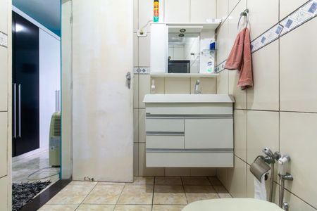 Casa para alugar com 65m², 2 quartos e 2 vagas Casa para alugar com 65m², 2 quartos e 2 vagasBanheiro 1