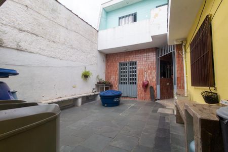 Casa para alugar com 65m², 2 quartos e 2 vagas Casa para alugar com 65m², 2 quartos e 2 vagasQuintal