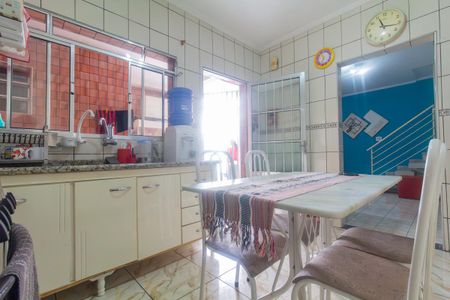 Casa para alugar com 65m², 2 quartos e 2 vagas Casa para alugar com 65m², 2 quartos e 2 vagasCozinha