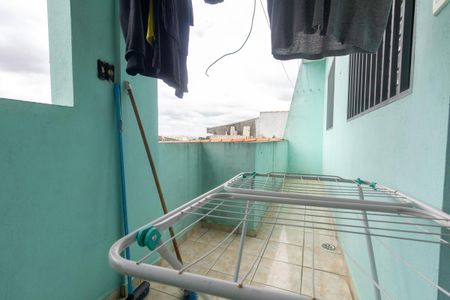 Casa para alugar com 65m², 2 quartos e 2 vagas Casa para alugar com 65m², 2 quartos e 2 vagasVaranda