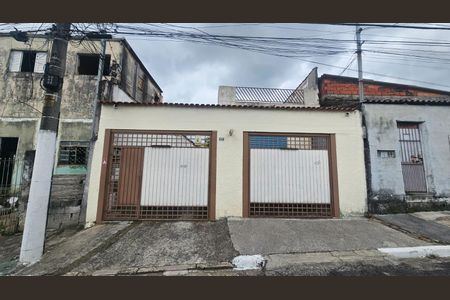 Casa para alugar com 65m², 2 quartos e 2 vagas