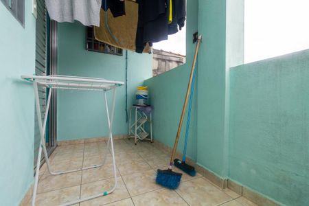 Casa para alugar com 65m², 2 quartos e 2 vagas Casa para alugar com 65m², 2 quartos e 2 vagasVaranda