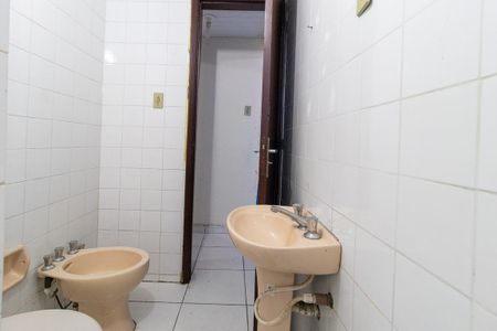 Casa à venda com 138m², 3 quartos e 1 vaga Casa à venda com 138m², 3 quartos e 1 vagaBanheiro de serviço