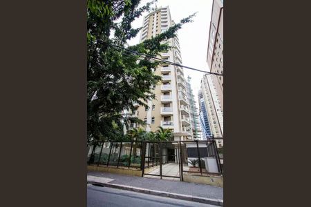 Apartamento para alugar com 64m², 2 quartos e 1 vaga Apartamento para alugar com 64m², 2 quartos e 1 vagaFachada