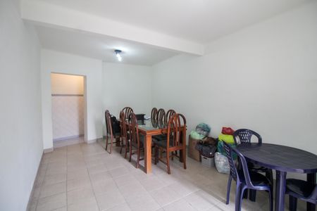 Casa à venda com 120m², 3 quartos e 2 vagas Casa à venda com 120m², 3 quartos e 2 vagasSalão