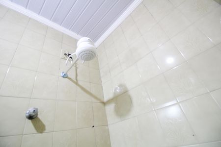 Casa à venda com 120m², 3 quartos e 2 vagas Casa à venda com 120m², 3 quartos e 2 vagasBanheiro 1