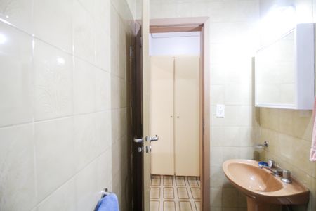 Casa à venda com 120m², 3 quartos e 2 vagas Casa à venda com 120m², 3 quartos e 2 vagasBanheiro 1