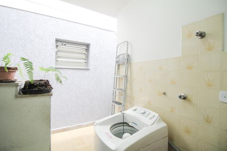 Casa à venda com 120m², 3 quartos e 2 vagas Casa à venda com 120m², 3 quartos e 2 vagasÁrea de Serviço