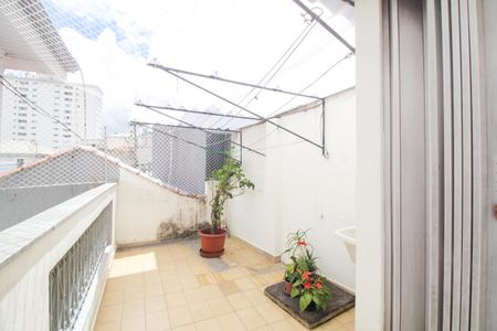 Casa à venda com 120m², 3 quartos e 2 vagas Casa à venda com 120m², 3 quartos e 2 vagasQuintal 2