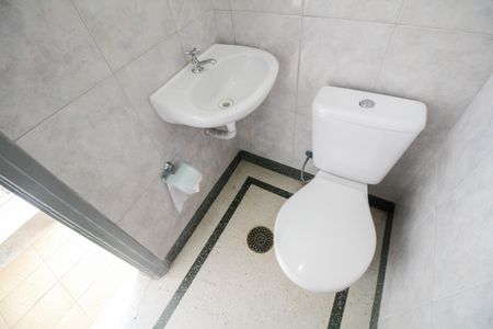 Casa à venda com 120m², 3 quartos e 2 vagas Casa à venda com 120m², 3 quartos e 2 vagasBanheiro 2