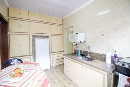 Casa à venda com 120m², 3 quartos e 2 vagas Casa à venda com 120m², 3 quartos e 2 vagasCozinha