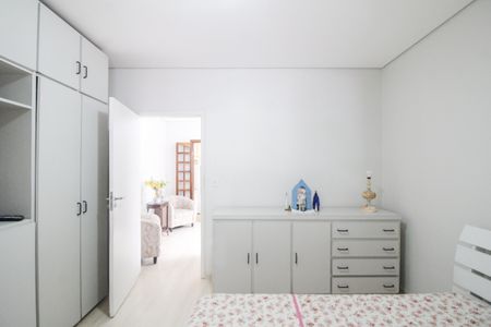 Casa à venda com 120m², 3 quartos e 2 vagas Casa à venda com 120m², 3 quartos e 2 vagasQuarto 1