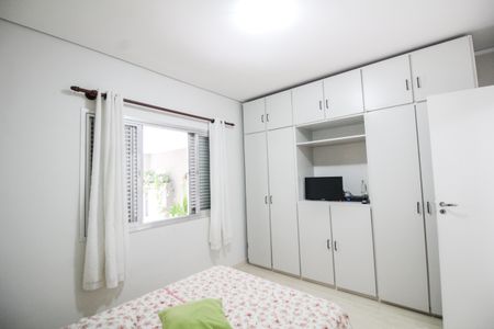 Casa à venda com 120m², 3 quartos e 2 vagas Casa à venda com 120m², 3 quartos e 2 vagasQuarto 1