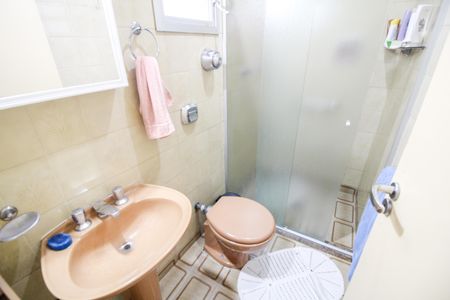 Casa à venda com 120m², 3 quartos e 2 vagas Casa à venda com 120m², 3 quartos e 2 vagasBanheiro 1