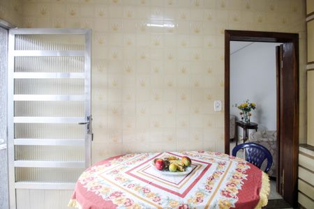 Casa à venda com 120m², 3 quartos e 2 vagas Casa à venda com 120m², 3 quartos e 2 vagasCozinha